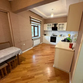 In nan 160.0 m² house with 4.0 rooms is for rent - Image 5