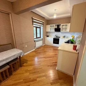 In nan 160.0 m² house with 4.0 rooms is for rent - Image 8