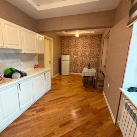 In nan 160.0 m² house with 4.0 rooms is for rent - Image 10