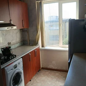 In Baku 80.0 m² apartment is for rent - Image 4