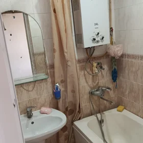 In Baku 80.0 m² apartment is for rent - Image 5