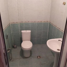 In Baku 90.0 m² apartment is for rent - Image 9