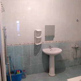 In Baku 90.0 m² apartment is for rent - Image 10