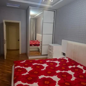 In Baku 125.0 m² apartment is for rent - Image 5