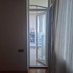In Baku 125.0 m² apartment is for rent - Image 10