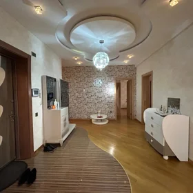 In Xətai rayonu 202.0 m² apartment is for sale - Image 6