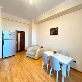 In Baku 97.0 m² apartment is for rent - Image 2