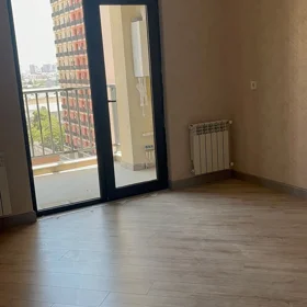 In Baku 70.0 m² apartment is for sale - Image 3