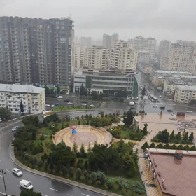 In Baku 200.0 m² apartment is for sale - Image 3