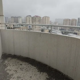In Baku 200.0 m² apartment is for sale - Image 10