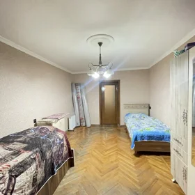 In Baku 63.0 m² apartment is for sale - Image 9