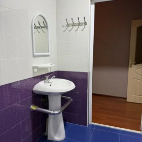 In Baku 90.0 m² apartment is for rent - Image 10
