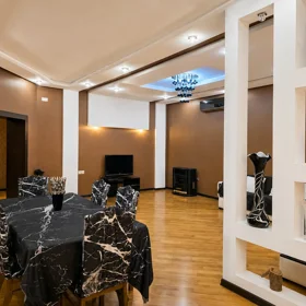 In Sabunçu rayonu 380.0 m² house with 7.0 rooms is for sale - Image 2