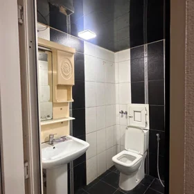 In Baku 45.0 m² apartment is for sale - Image 10