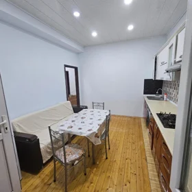 In Baku 100.0 m² apartment is for rent - Image 2