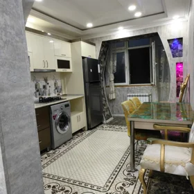 In Baku 70.0 m² apartment is for rent - Image 9