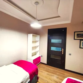 In Baku 90.0 m² apartment is for rent - Image 9