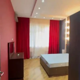 In Səbail rayonu 100.0 m² apartment is for rent - Image 4