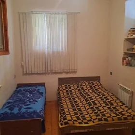 In Baku 100.0 m² house with 3.0 rooms is for sale - Image 3