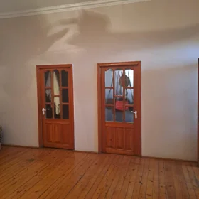 In Baku 100.0 m² house with 3.0 rooms is for sale - Image 7