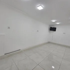 In Baku 80.0 m² commercial is for rent - Image 9