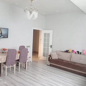 In Khirdalan 110.0 m² apartment is for sale - Image 2