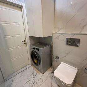 In Baku 70.0 m² apartment is for rent - Image 9