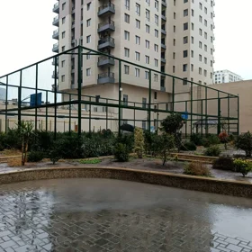 In Baku 193.0 m² apartment is for sale - Image 3