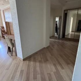 In Baku 110.0 m² apartment is for rent - Image 5