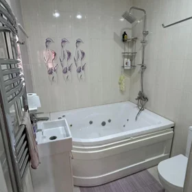 In Baku 110.0 m² apartment is for rent - Image 8