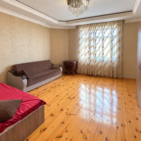 In Baku 130.0 m² apartment is for sale - Image 4