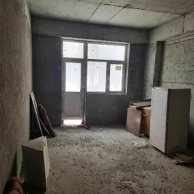 In Baku 70.0 m² apartment is for sale - Image 8