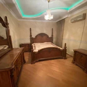 In Baku 170.0 m² apartment is for rent - Image 6