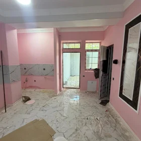 In Binəqədi rayonu 73.0 m² apartment is for sale - Image 4