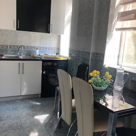 In Baku 105.0 m² apartment is for rent - Image 2