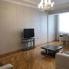 In Baku 105.0 m² apartment is for rent - Image 3