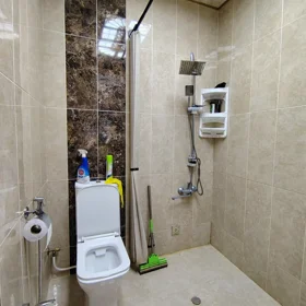 In Baku 120.0 m² apartment is for sale - Image 9