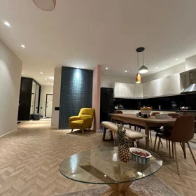 In Baku 90.0 m² apartment is for rent - Image 3