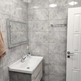 In Baku 95.0 m² apartment is for rent - Image 2