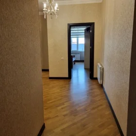 In Baku 185.0 m² apartment is for sale - Image 4