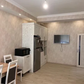 In Baku 115.0 m² apartment is for rent - Image 2