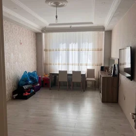 In Baku 115.0 m² apartment is for rent - Image 9
