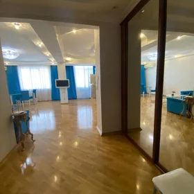 In Baku 90.0 m² apartment is for rent - Image 2