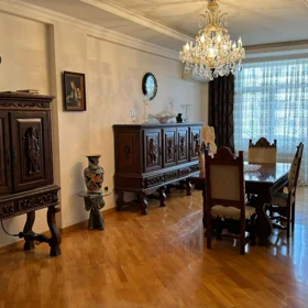 In Baku 130.0 m² apartment is for sale - Image 3