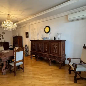In Baku 130.0 m² apartment is for sale - Image 4