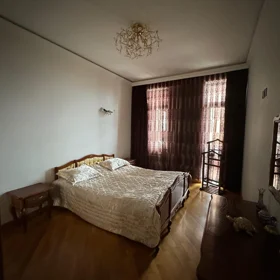 In Baku 130.0 m² apartment is for sale - Image 8