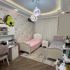 In Baku 128.0 m² apartment is for sale - Image 3
