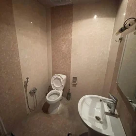 In Baku 126.0 m² apartment is for sale - Image 8