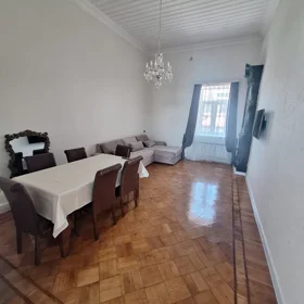 In Səbail rayonu 72.0 m² apartment is for sale - Image 3