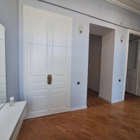 In Səbail rayonu 72.0 m² apartment is for sale - Image 8